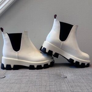 NEW! Patent Leather Flatform Chelsea Booth - White and Black Boot Size 10